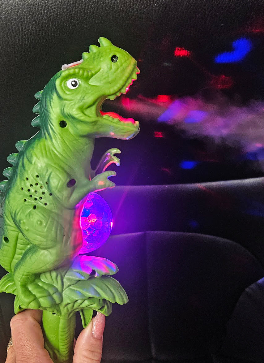 ŚWIECĄCY ZIEJĄCY SMOK DYMEM DINOZAUR 37CM RÓŻDŻKA MIECZ E2478