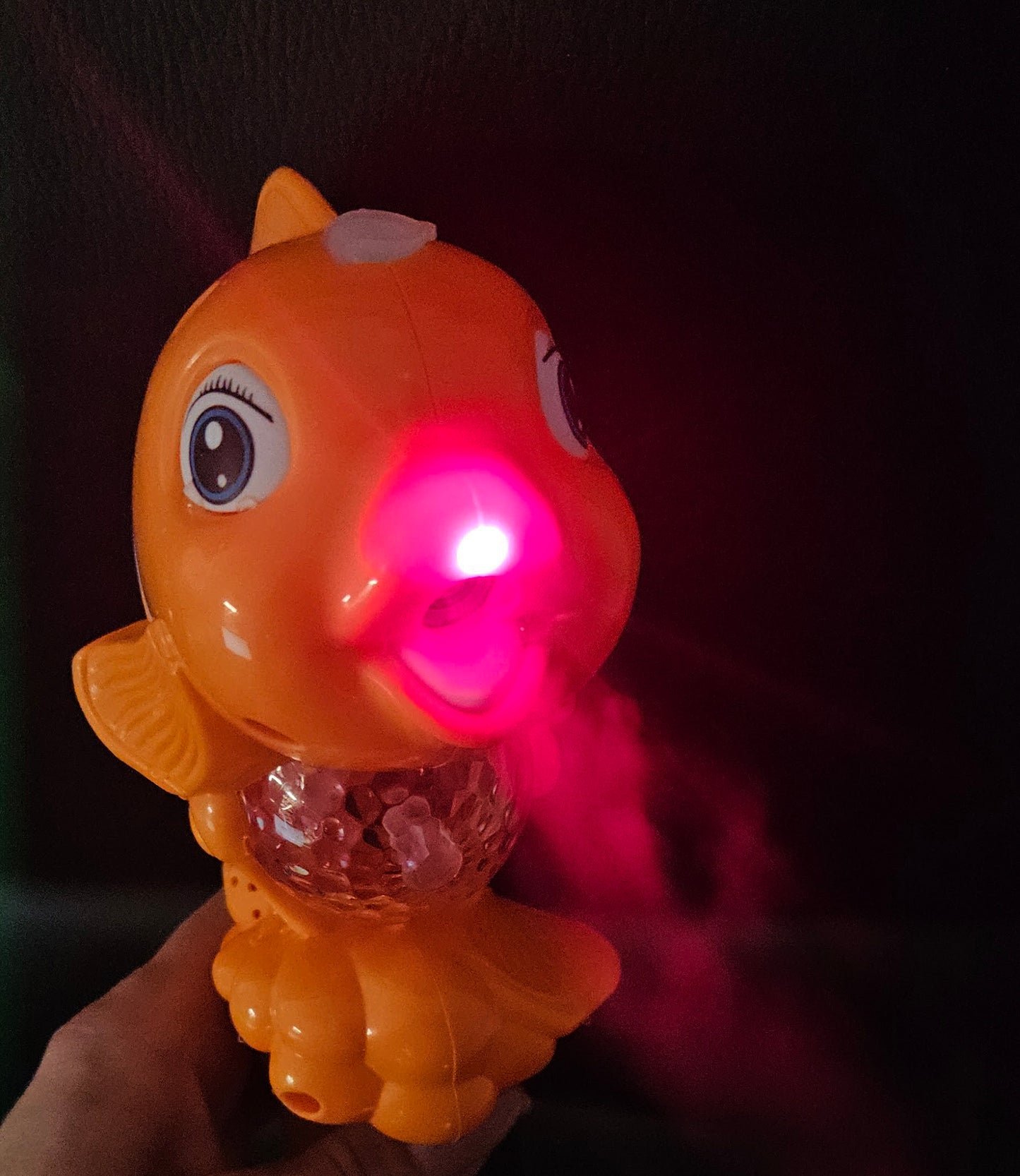 RÓŻDŻKA RYBKA NEMO Z PARĄ WODNĄ ŚWIATEŁKA LED DŹWIĘK 34CM E2477 EMAJ