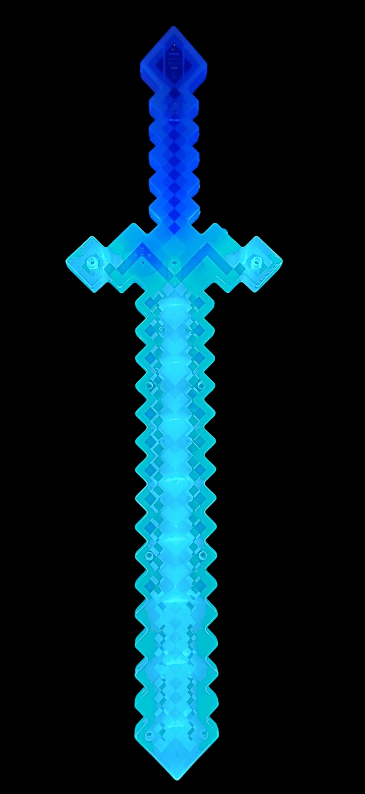 MIECZ ŚWIECĄCY Z DŹWIĘKIEM PIXELE KWADRATY LED 49CM E2609 EMAJ