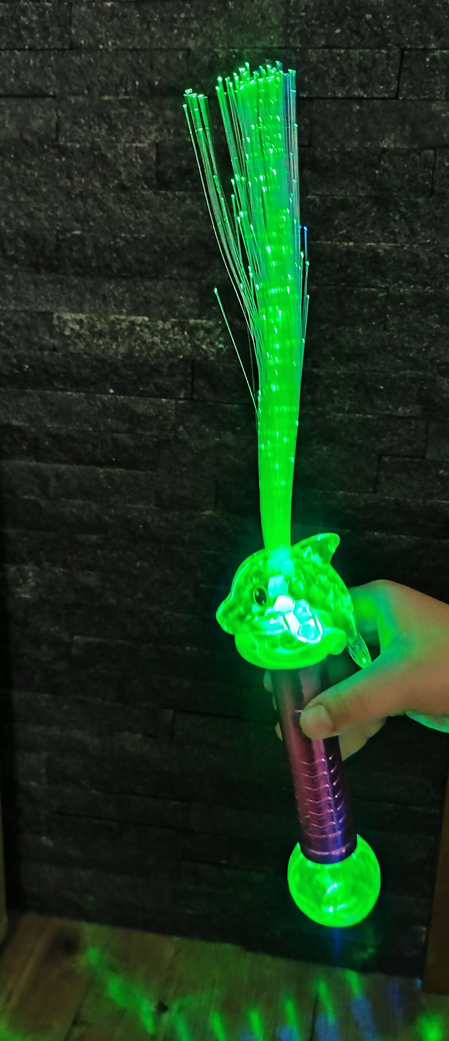 RÓŻDŻKA ŚWIECĄCA LED DELFINEK 3 KOLORY + TRYBY ŚWIATŁA + BATERIE 40cm E2500 EMAJ