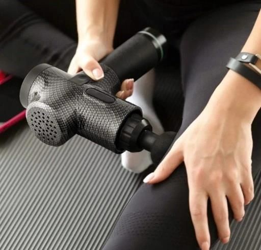 PISTOLET DO MASAŻU MASAŻER WALIZKA KOMPLETNY ZESTAW 6 GŁOWIC E2659 EMAJ